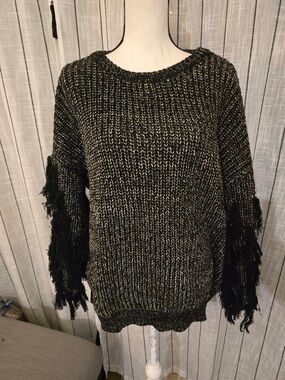 Peach Love California Black & Cream Fringe-Sleeve Crewneck Sweater